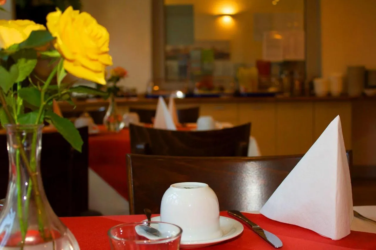 Cvjm Hotel Am Dom لوبيك