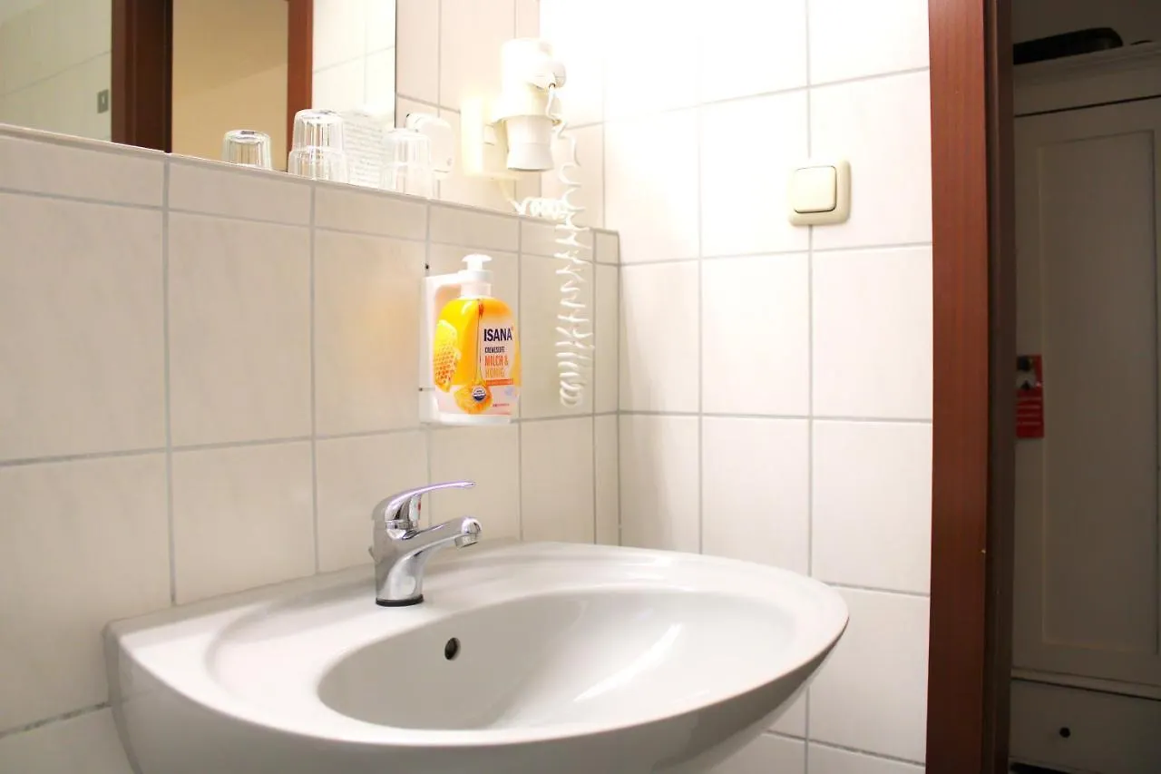 Cvjm Hotel Am Dom لوبيك 2*,  ألمانيا