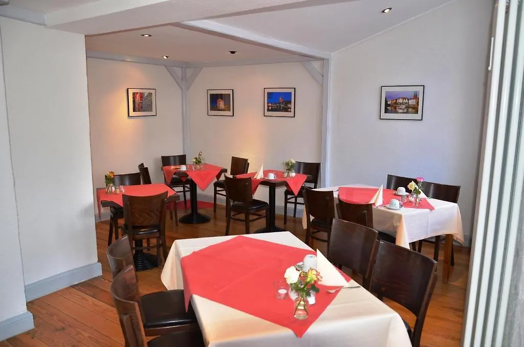 Cvjm Hotel Am Dom لوبيك